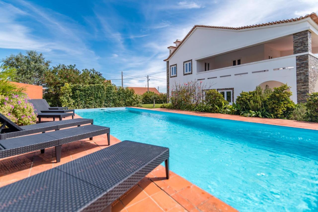 تشارنكه Vip House - Pool & Beach In Caparica المظهر الخارجي الصورة