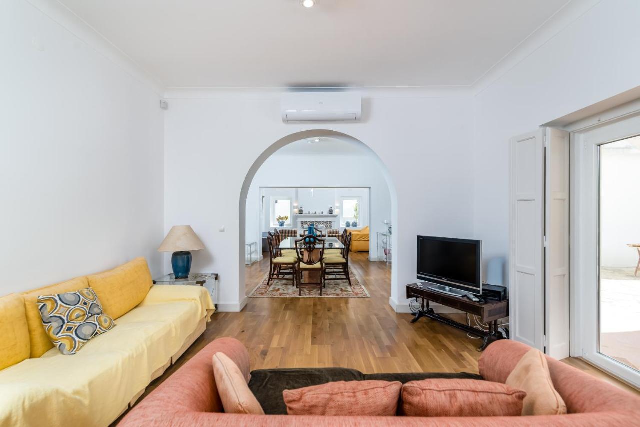 تشارنكه Vip House - Pool & Beach In Caparica المظهر الخارجي الصورة