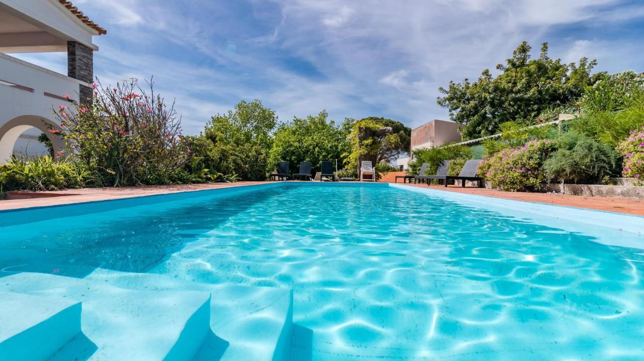 تشارنكه Vip House - Pool & Beach In Caparica المظهر الخارجي الصورة
