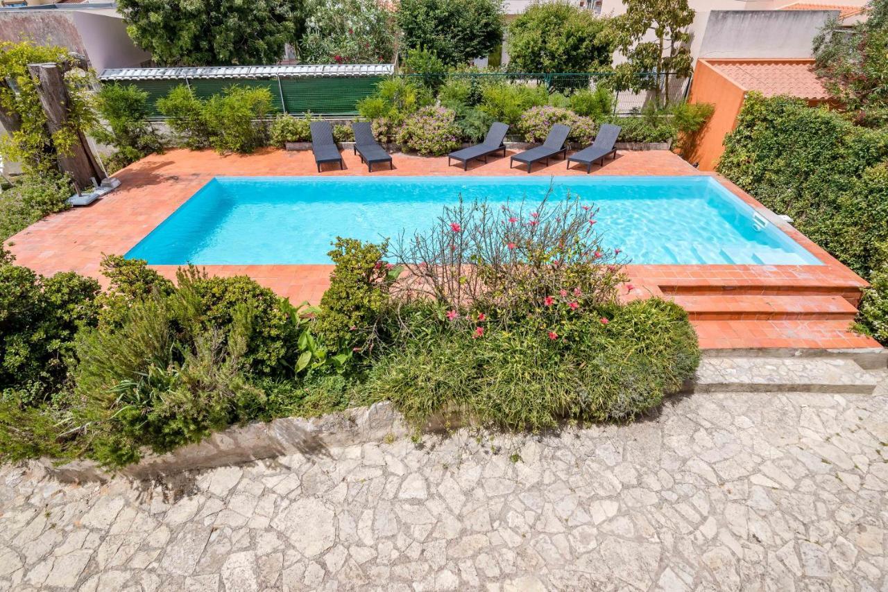 تشارنكه Vip House - Pool & Beach In Caparica المظهر الخارجي الصورة