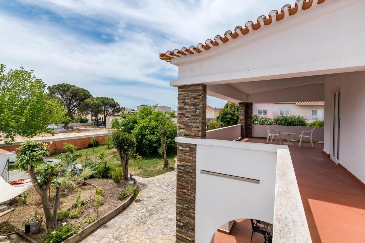 تشارنكه Vip House - Pool & Beach In Caparica المظهر الخارجي الصورة